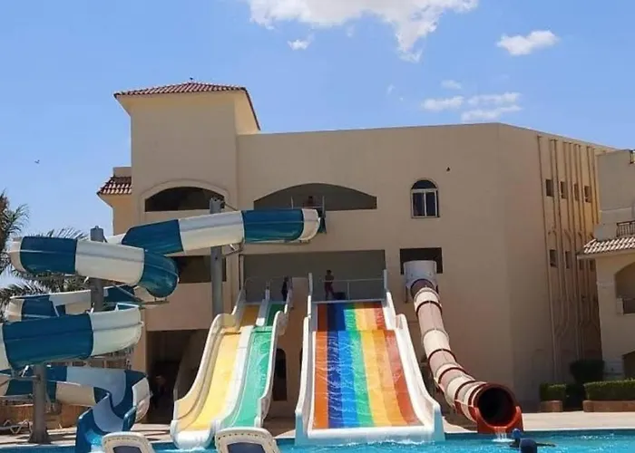 شاليهات للايجار بالعين السخنه Apartment *